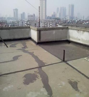 宣化漏水维修 楼顶漏水是什么原因，楼顶漏水维修方法是什么?